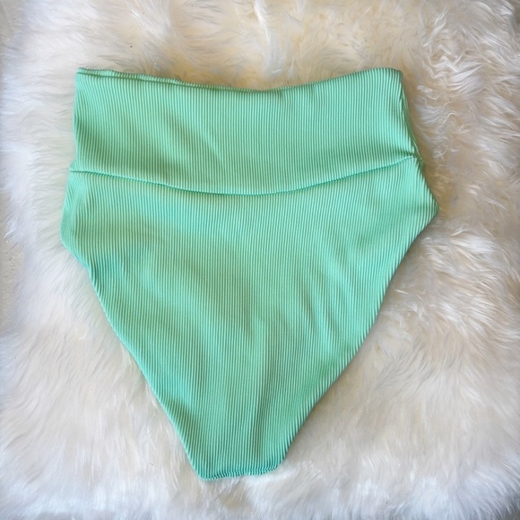Kulani Kinis Mint Green Ribbed High-Waisted Cheeky Bikini Bottom Size Medium - Picture 2 of 3